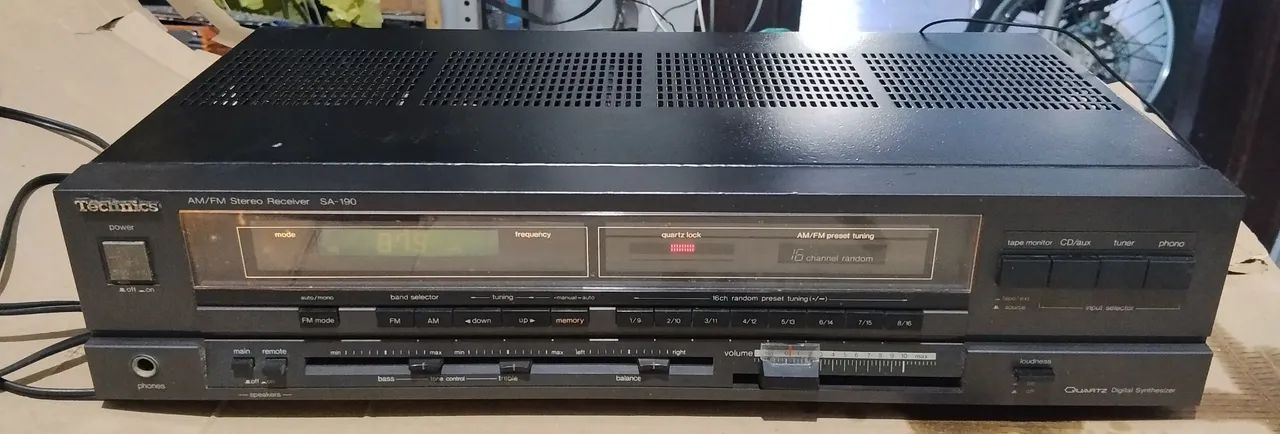 Technics SA-190 é um receiver estéreo