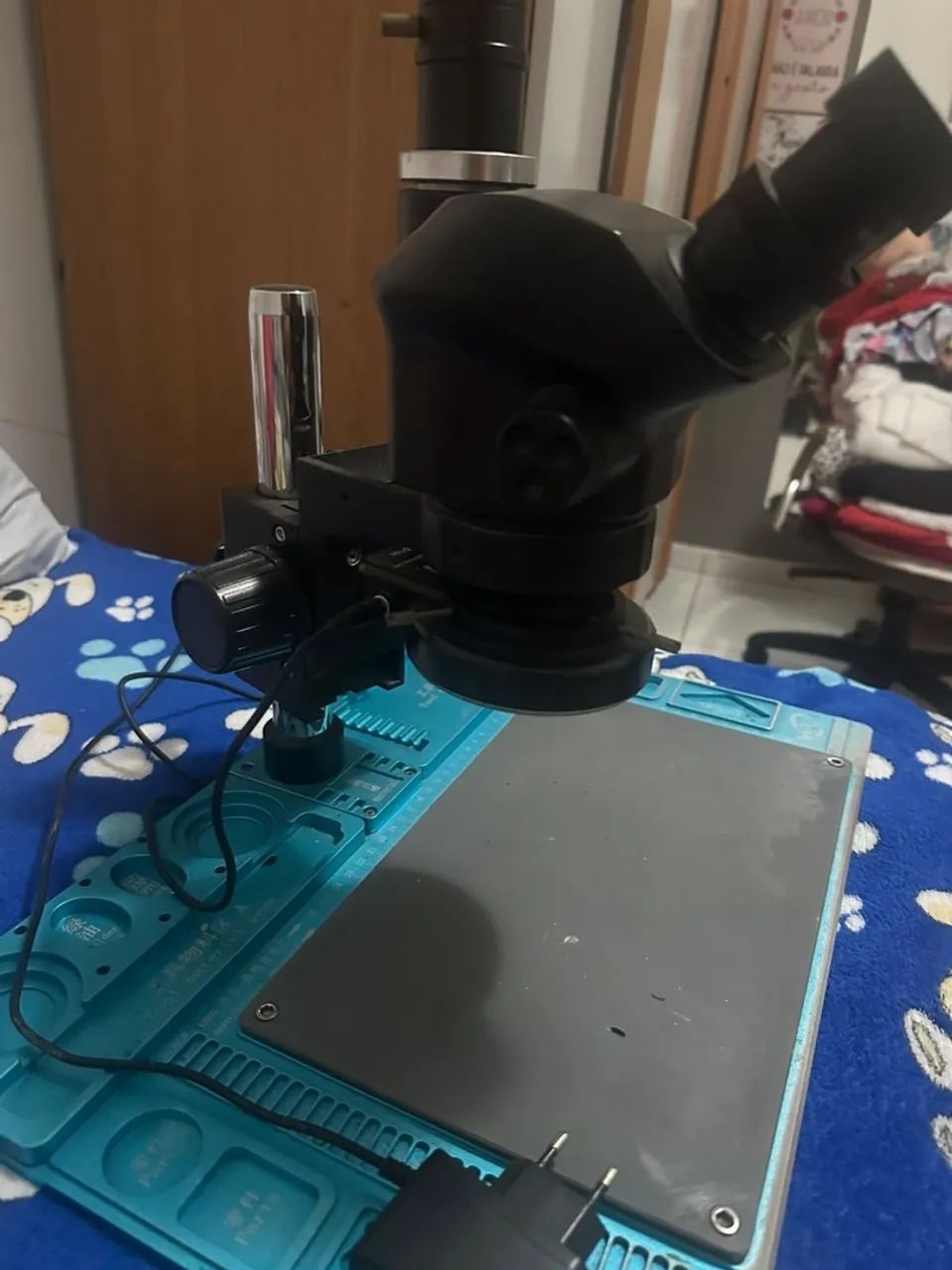 Microscópio trinocular 7050 com manta e led  - Foto 3