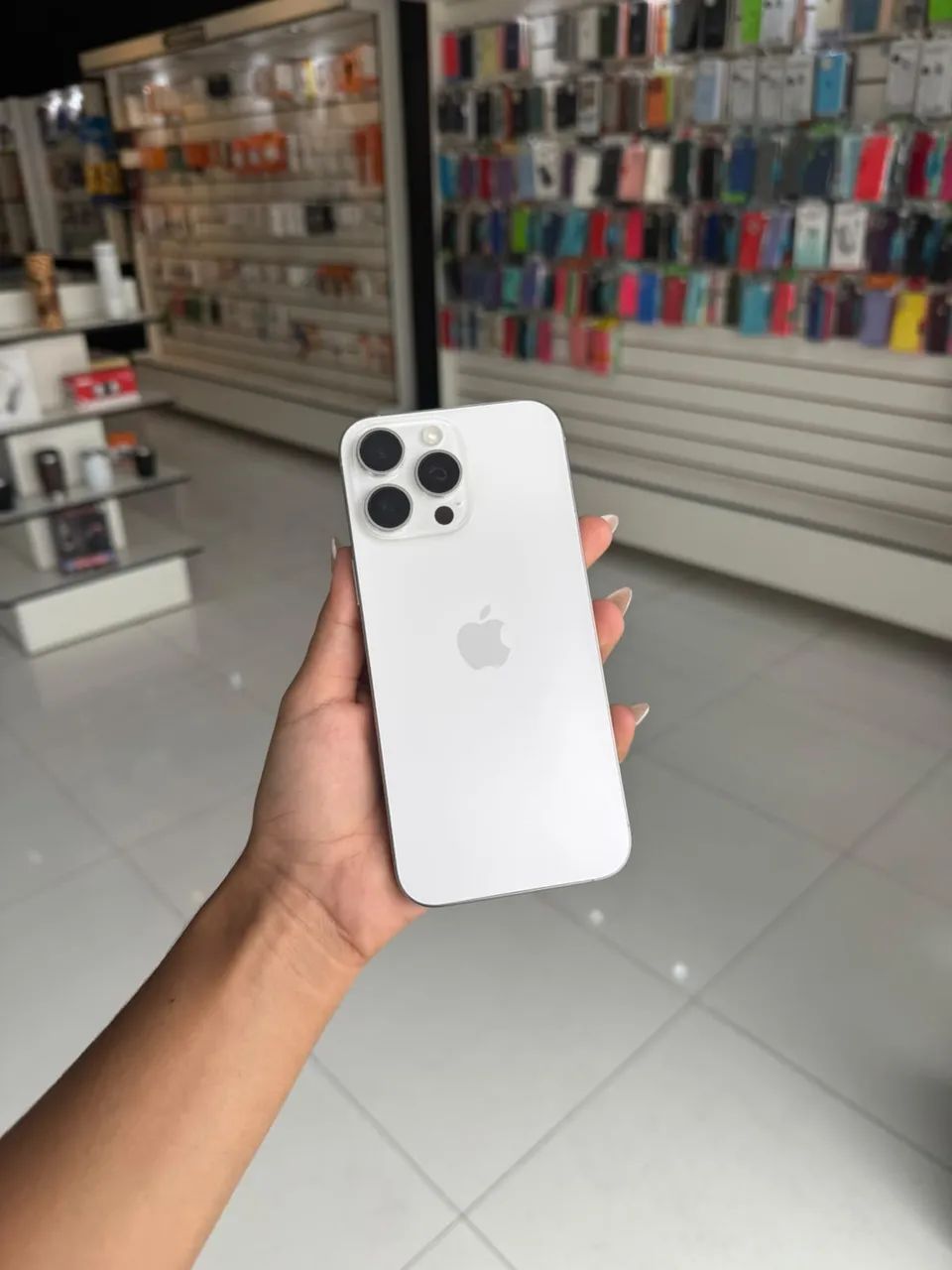 iPhone 16 Pro Max 