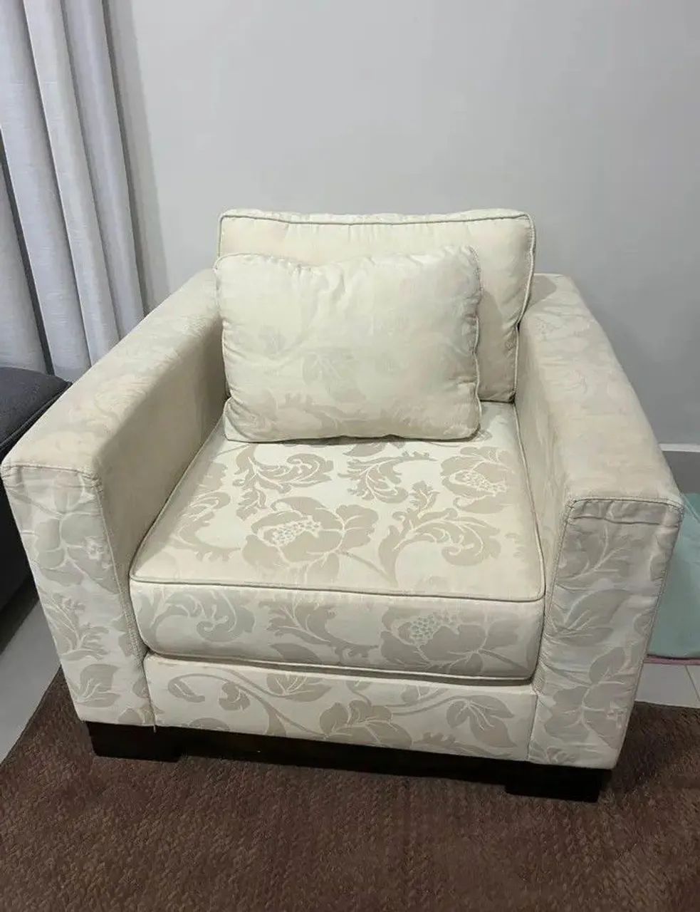 Poltrona Crú com tecido removível para lavagem  - Foto 2