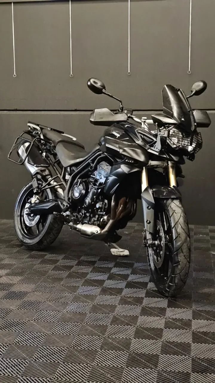 Tiger 800 2015 Preta