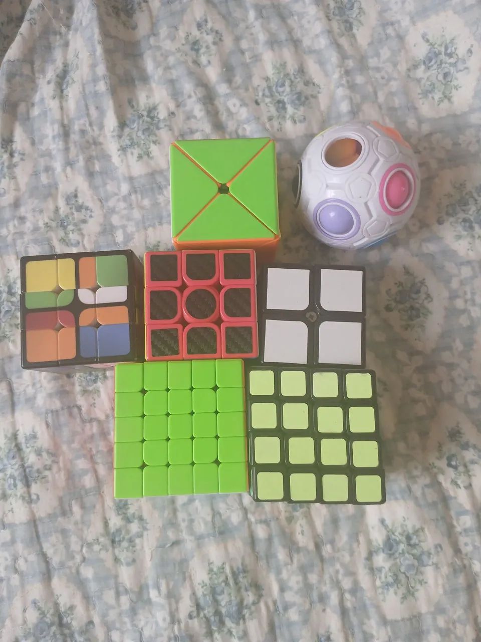 KIT CUBO MAGICO E PUZZLES 7 PECAS
