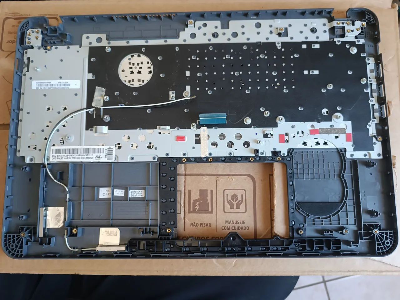 Carcaça Samsung np350xaa, teclado com defeito  - Foto 2
