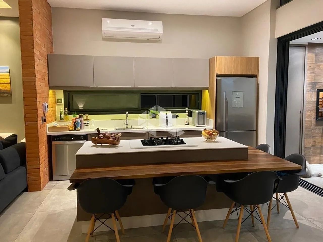 Casa Semi-Mobiliada com 4 Quartos no Campeche - Florianópolis/SC | Conforto e Espaço - Foto 3