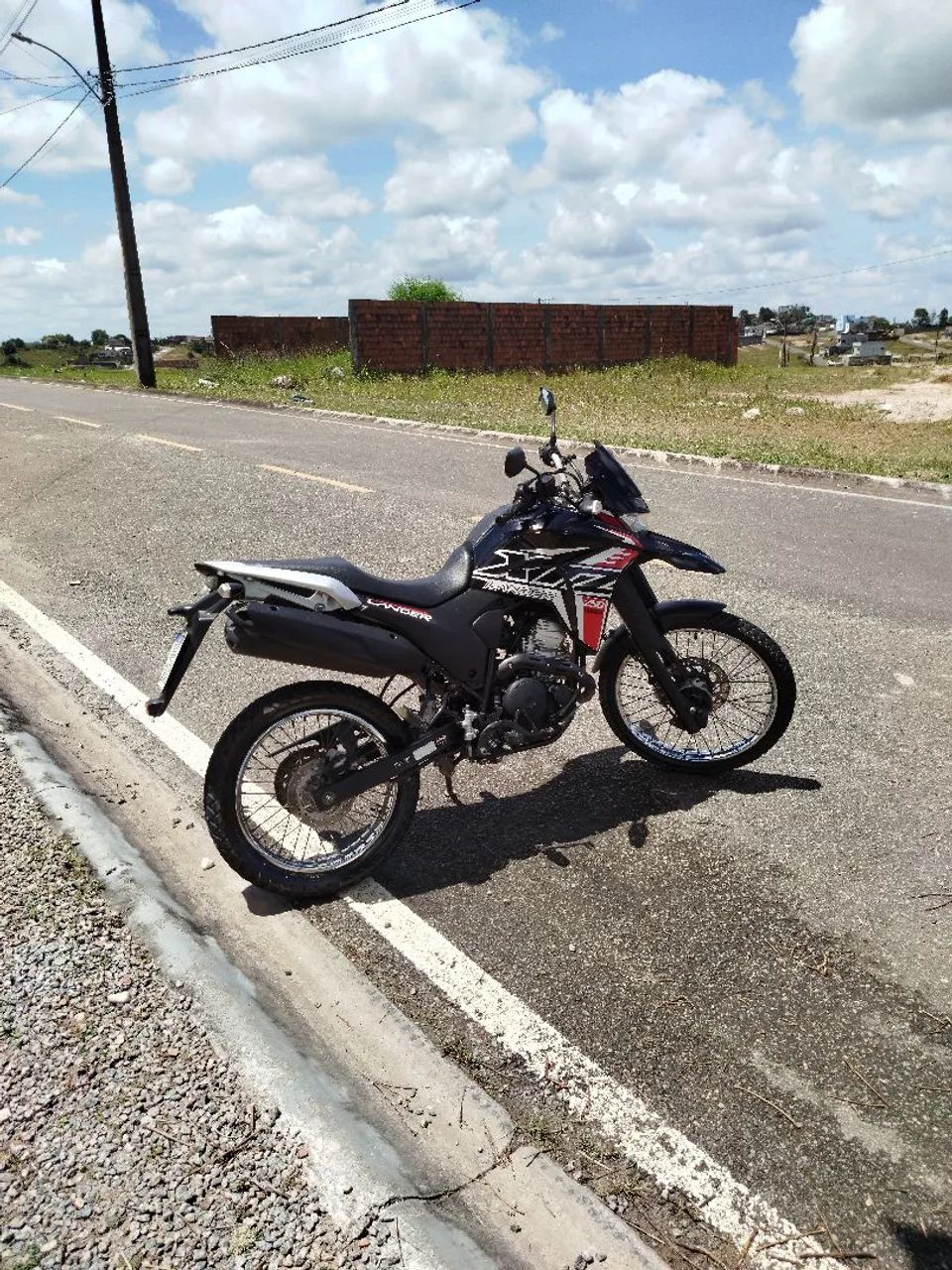 XTZ Lander 250  - Foto 3