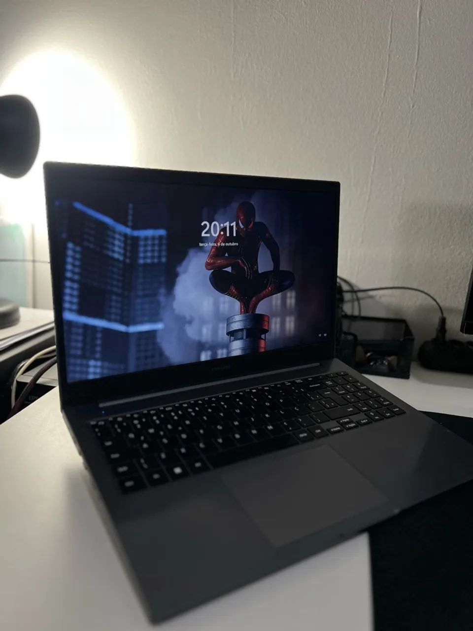 Samsung Book 4