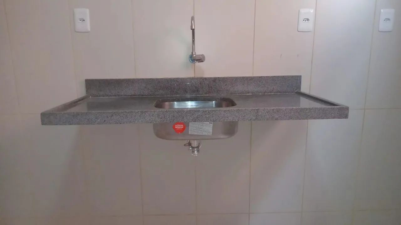 Vendo pia de granito com Cuba em Inox