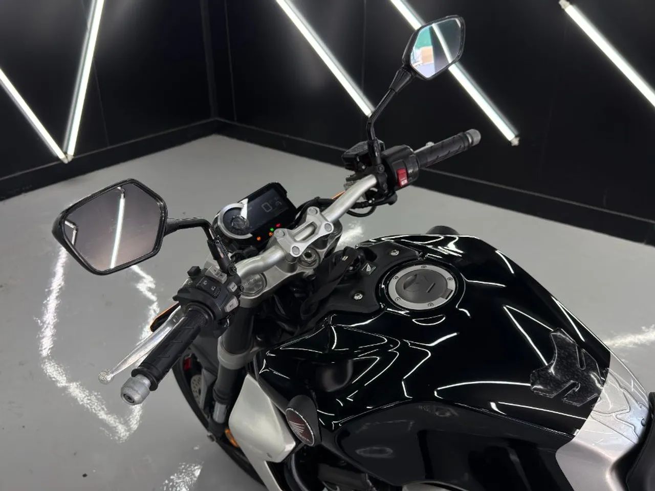 CB 1000R - Foto 5