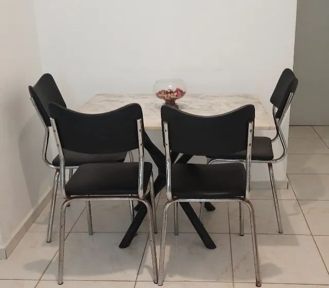Mesa de jantar de mármore + 4 cadeiras - Foto 2