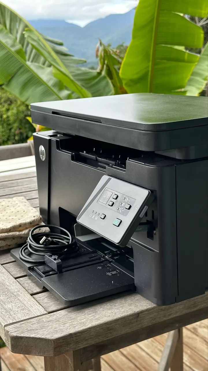 HP LaserJet Pro MFP M125a - Multifuncional Laser + Toner - Foto 2