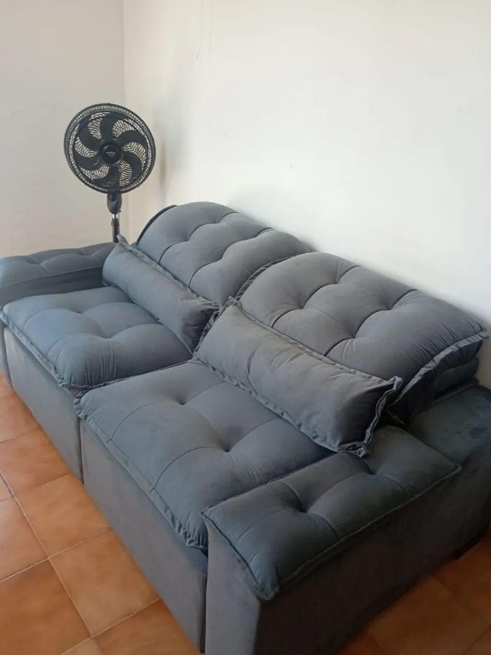 Sofá retrátil e reclinável com pillow top  - Foto 2