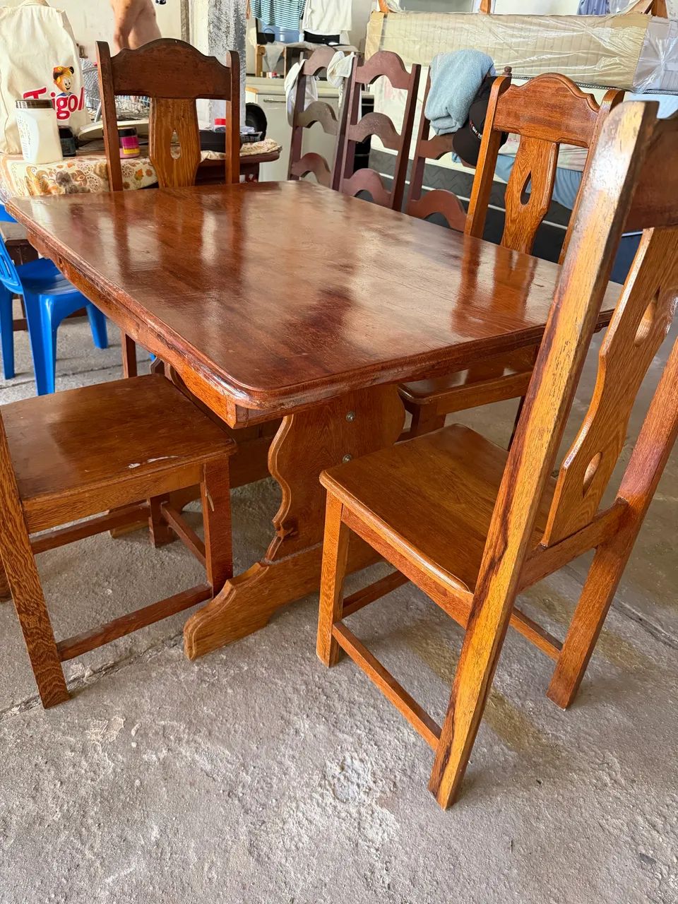 Mesa de madeira com 4 cadeiras - Foto 4
