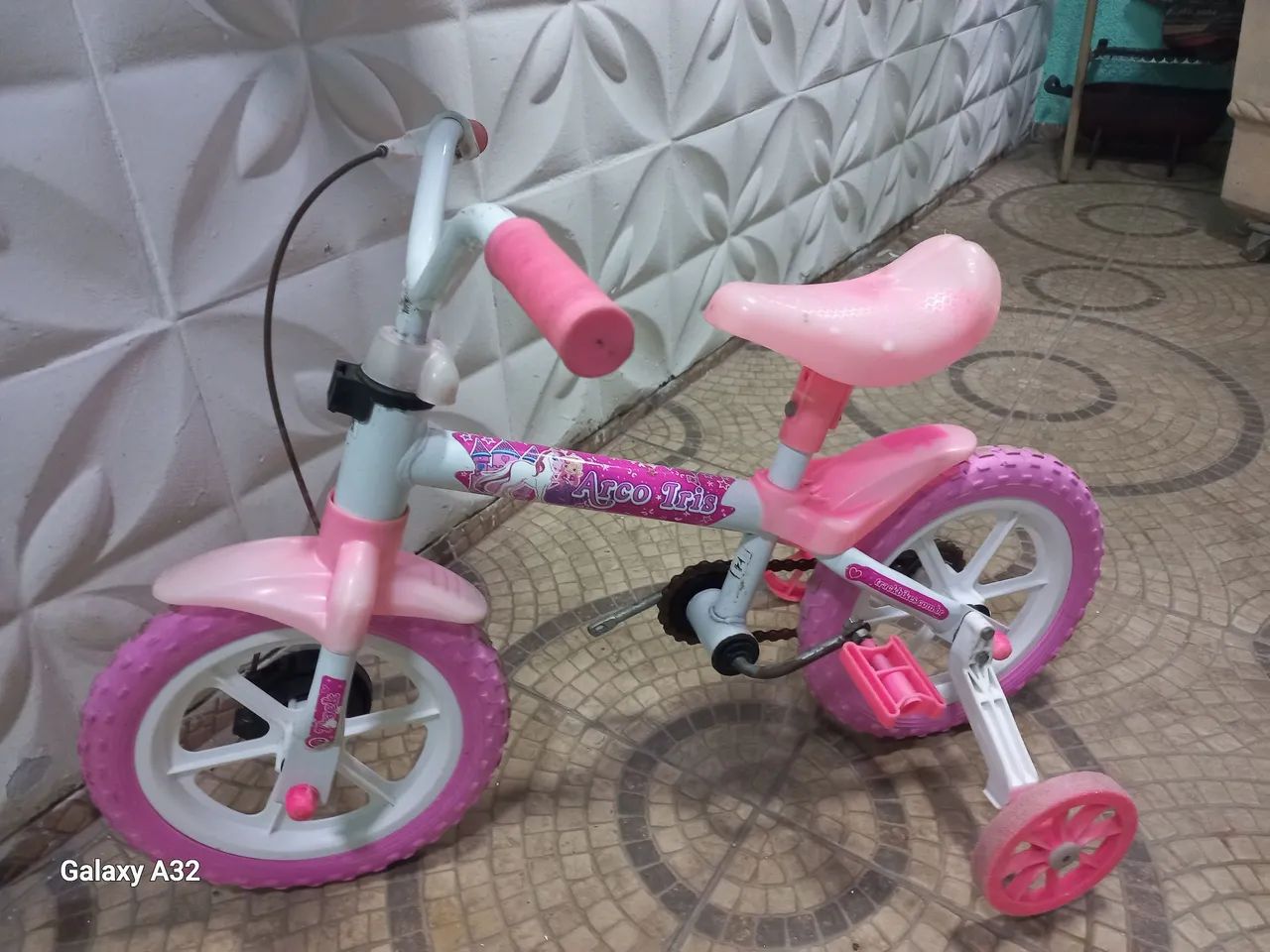 Bicicleta infantil aro 12 - Foto 5