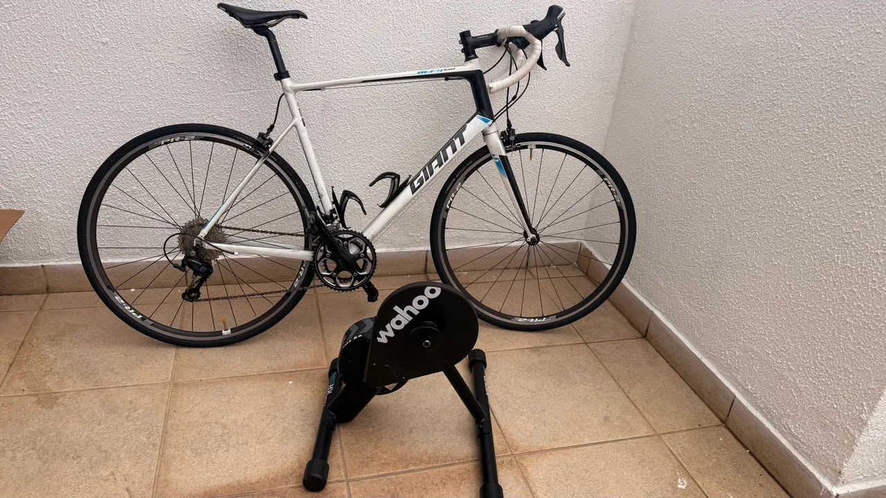 Rolo de treino Wahoo KIKCKR core zwift - Ciclismo - Jardim