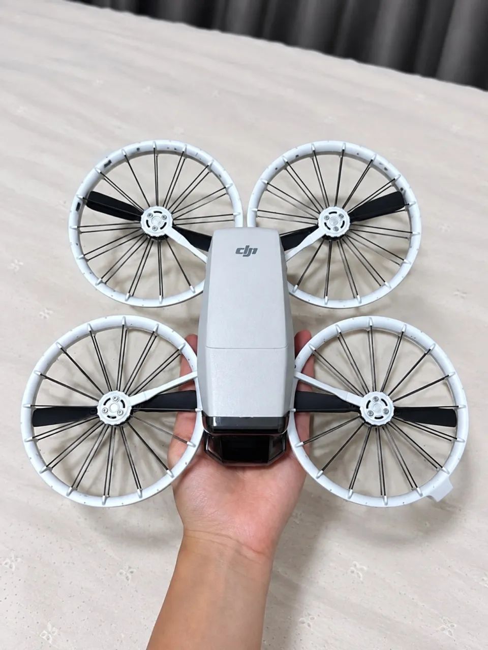 Drone DJI Flip com baterias extras e lentes de filtro para câmera - Foto 2