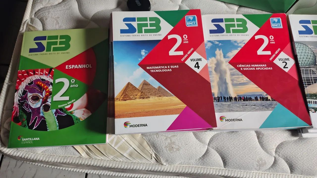 Livros 2 ano ensino médio Farias Brito 