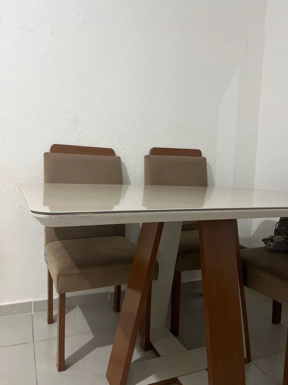 Vende-se mesa 