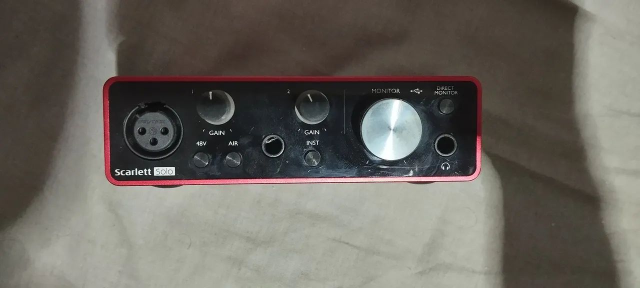 Interface de áudio focusrite scarlett solo 3rd gen (terceira geração) - Foto 2
