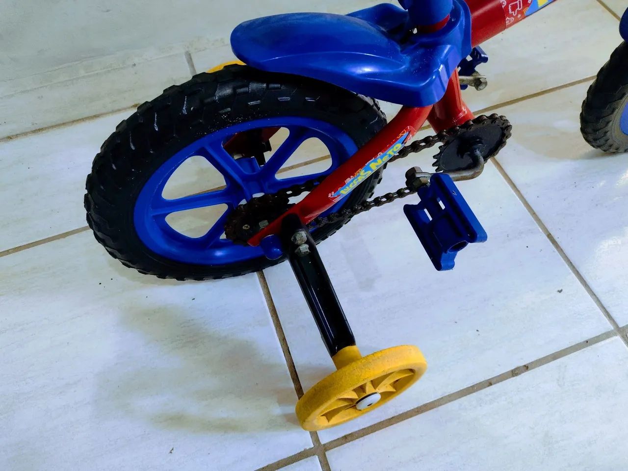 Bicicleta aro 12 desapego  - Foto 5