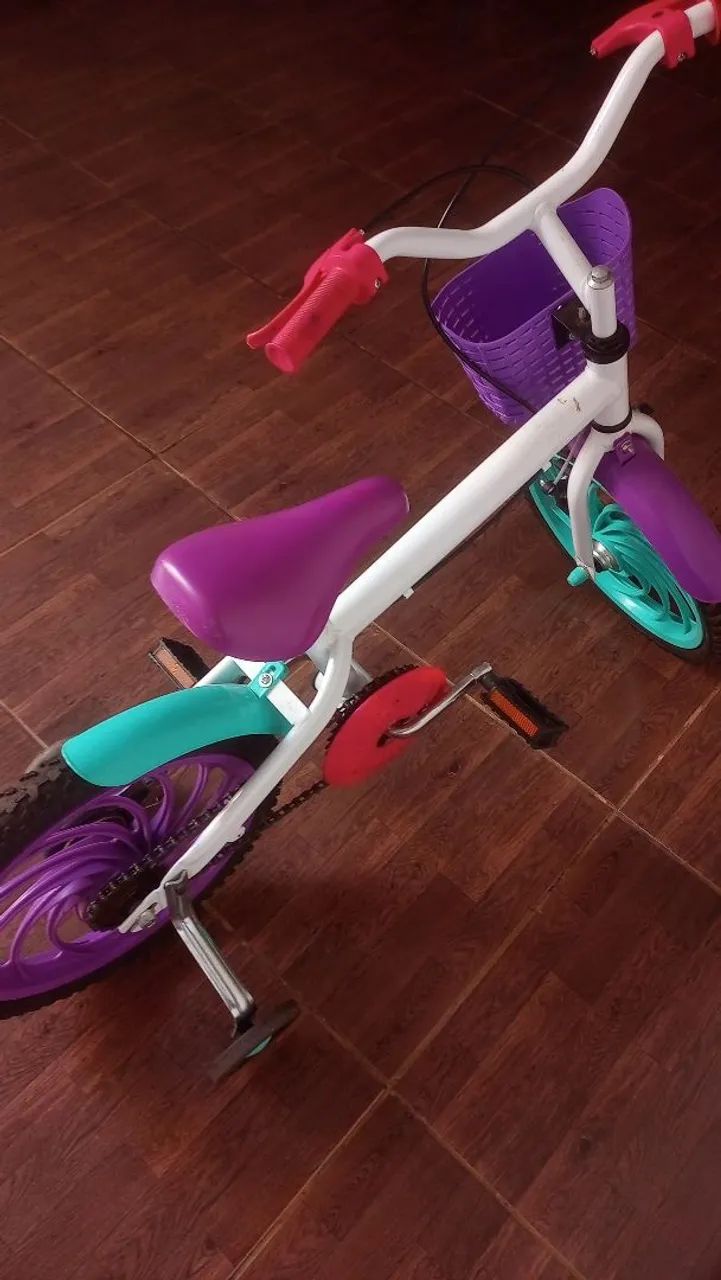 Bicicleta infantil semi nova  - Foto 2