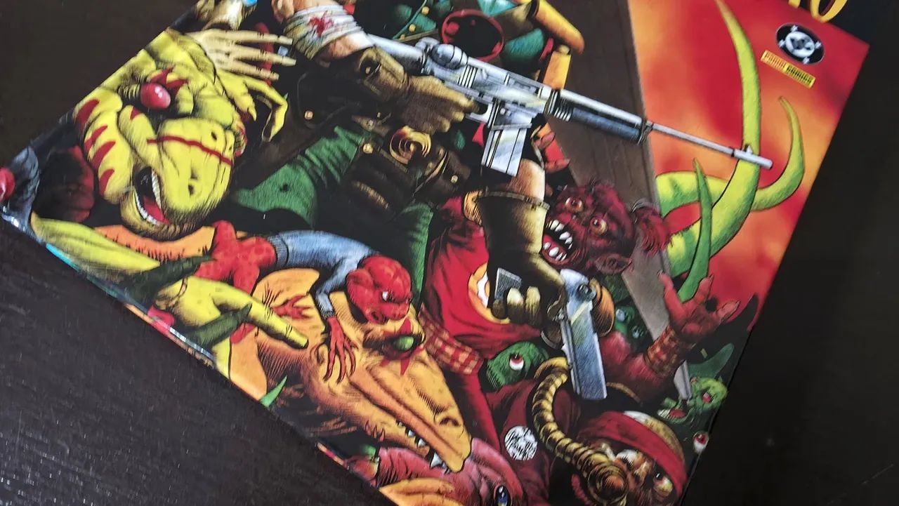 Mundo Gavião - DC Comics - HQ Panini - Foto 4