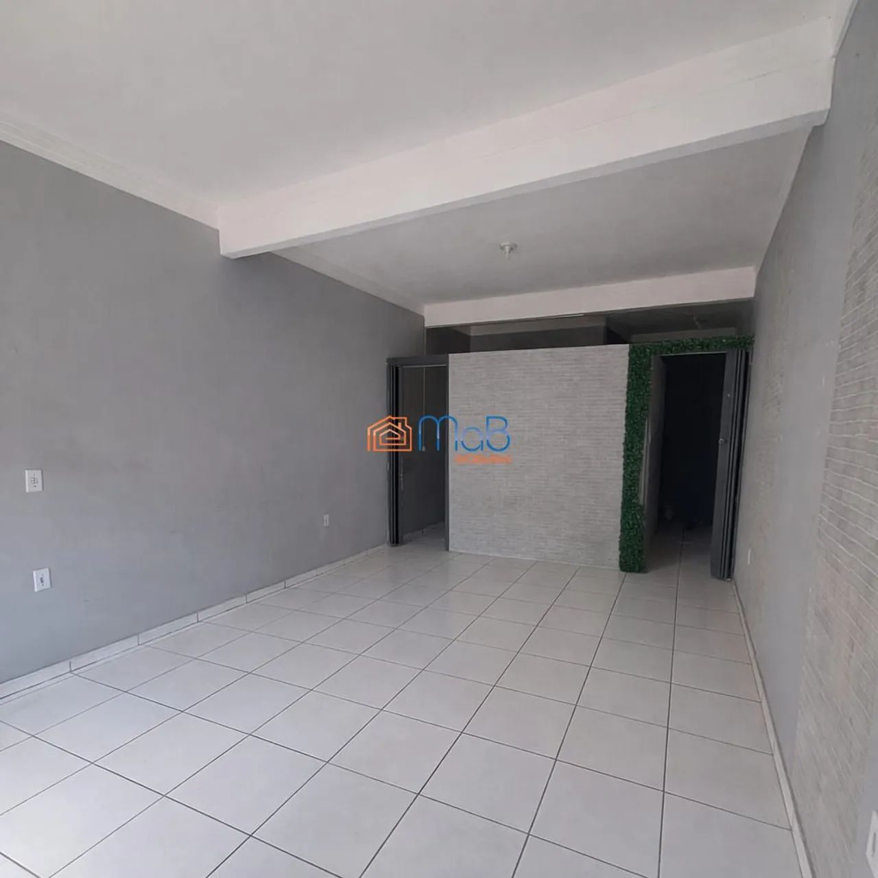 Loja 50m2 - Próximo Terminal Cehab- Ponto de Ônibus