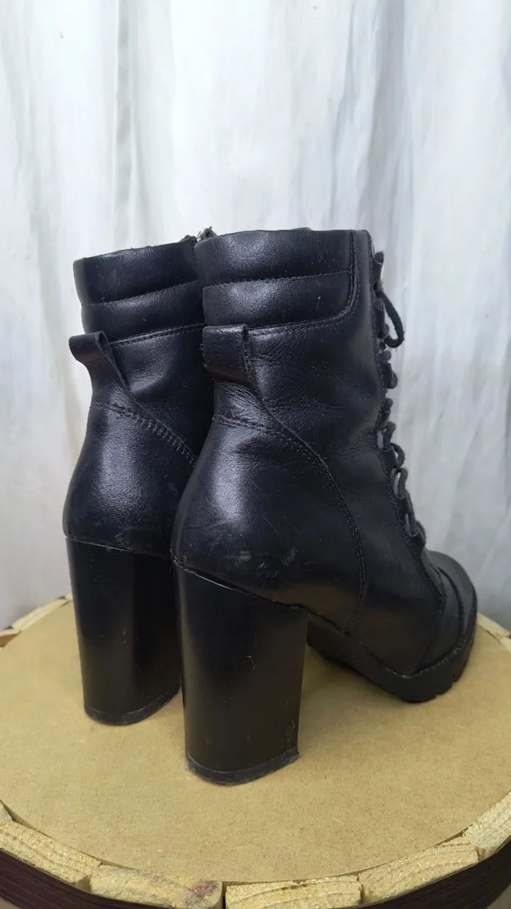Bota coturno tamanho 35 - Foto 3