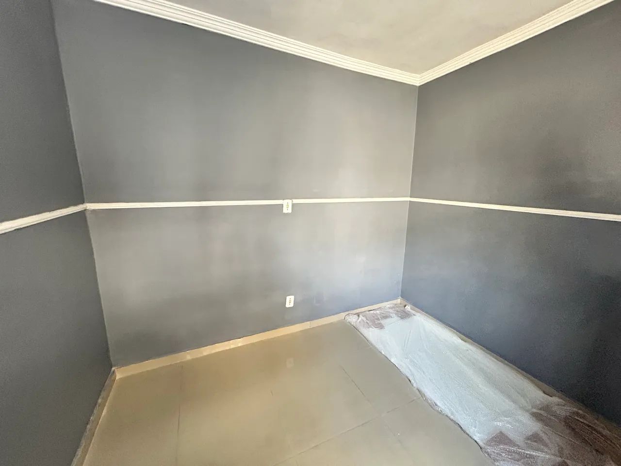Ótima casa, com 02 quartos em Realengo