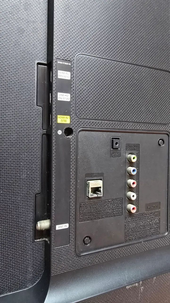 SMART TV PARA RETIRADA DE PEÇAS ( DEFEITO SOMENTE NA TELA) - Foto 3