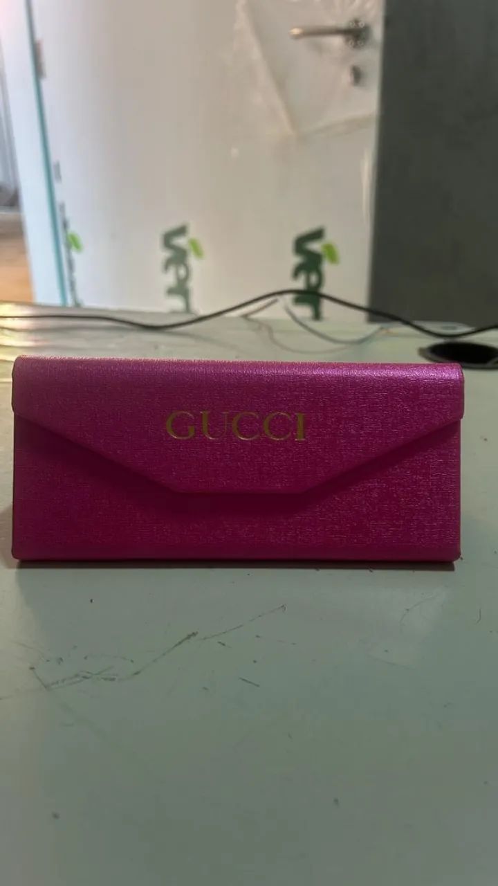 Óculos de Sol Gucci Original Preto com Estojo Rosa - Elegância e Estilo - Foto 2