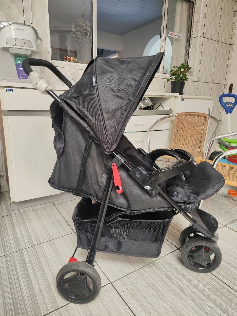Carrinho de bebê semi novo - Foto 2