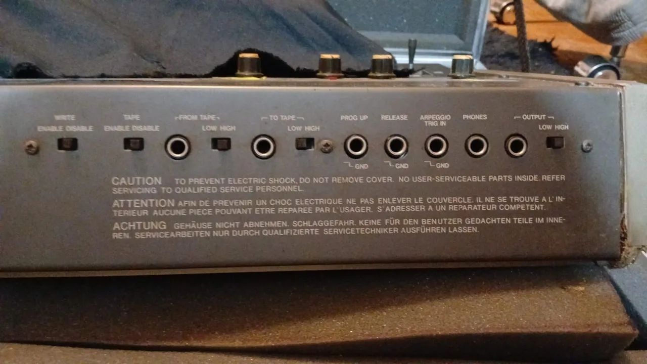 Sintetizador Korg Poly-61 - Foto 5