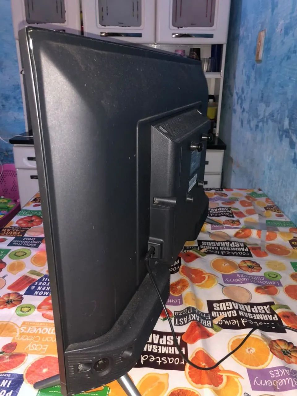 Vendo uma tv ? 32 polegadas smart semp - Foto 4
