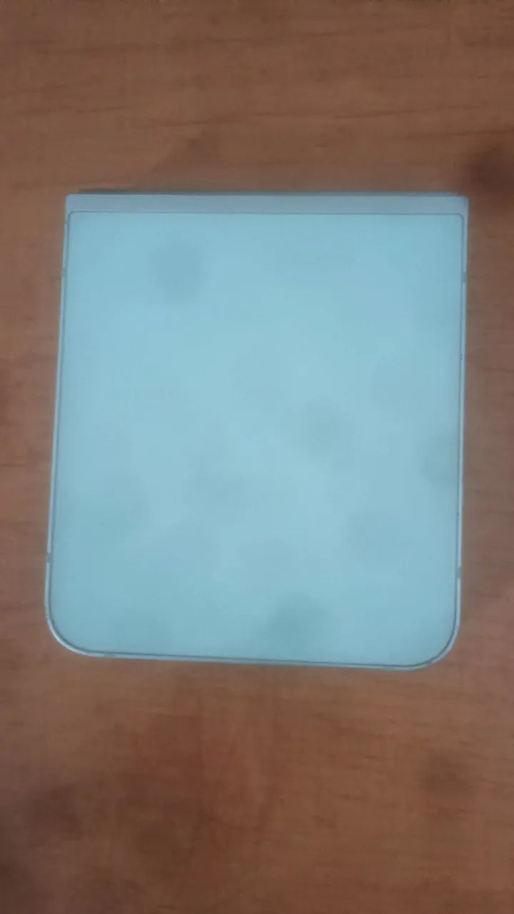 Samsung Galaxy Z Flip6 - Foto 2