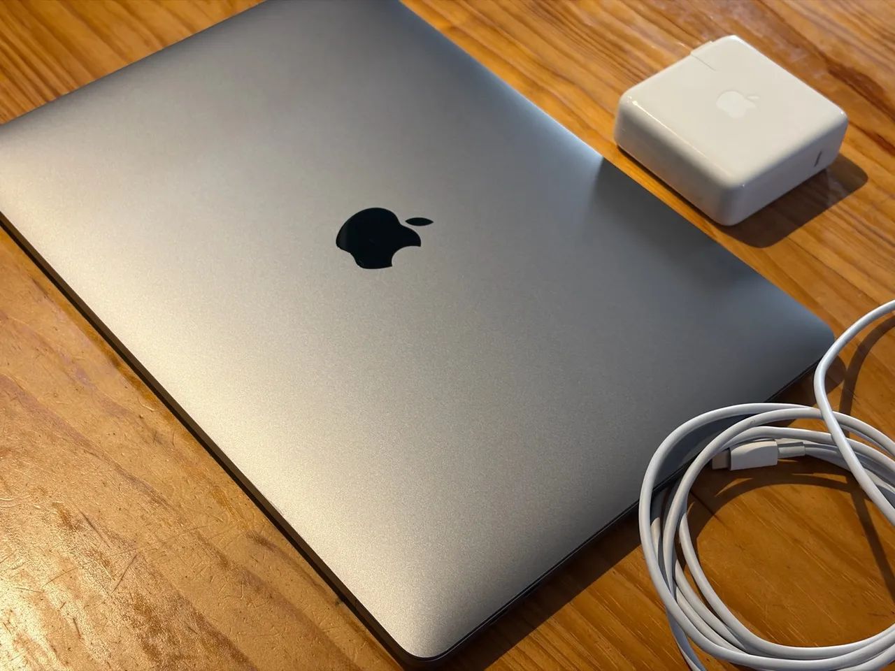 MacBook Pro 2019 ( Toch Bar) - Foto 3