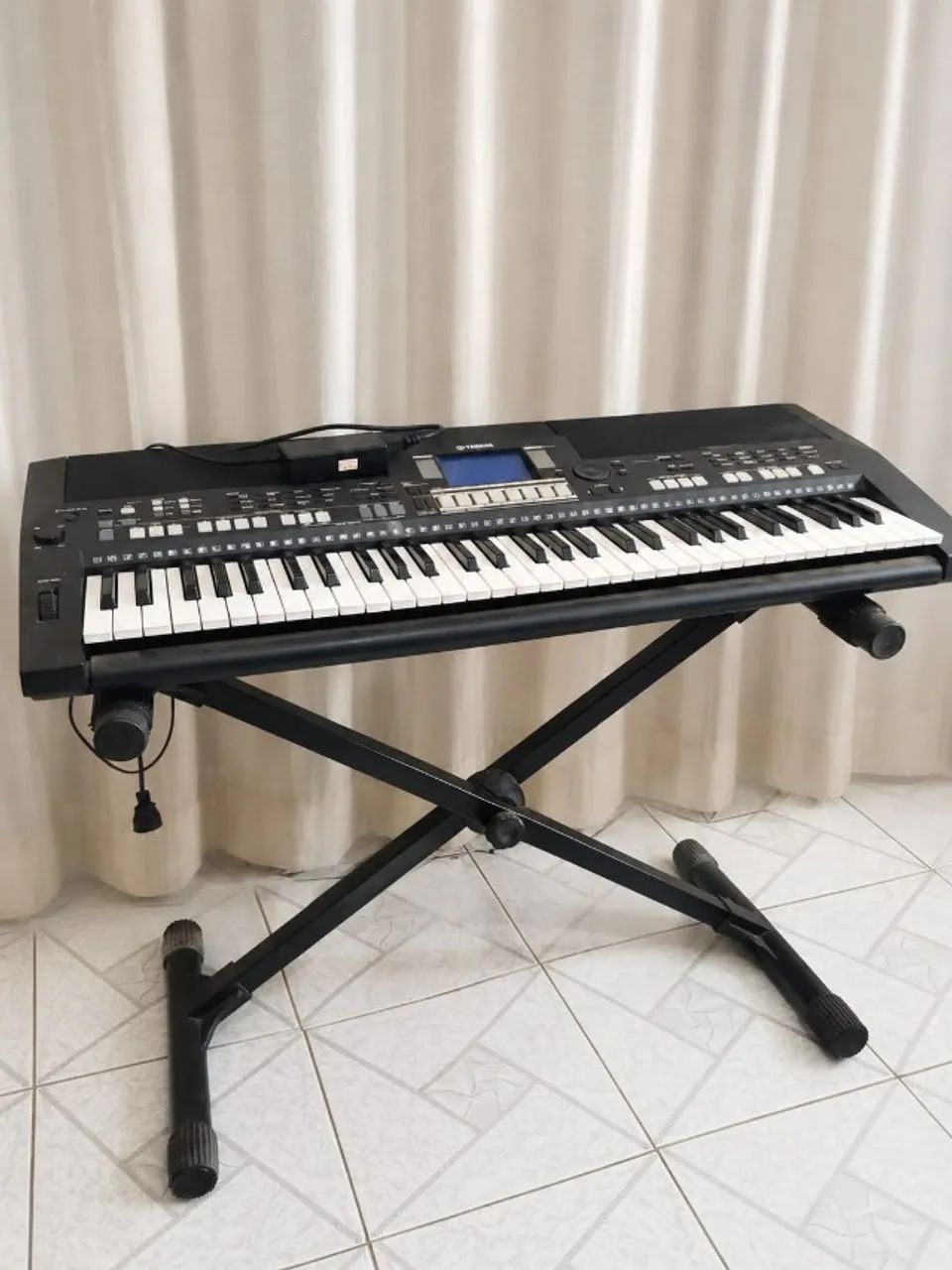 Teclado Yamaha PSR-S550