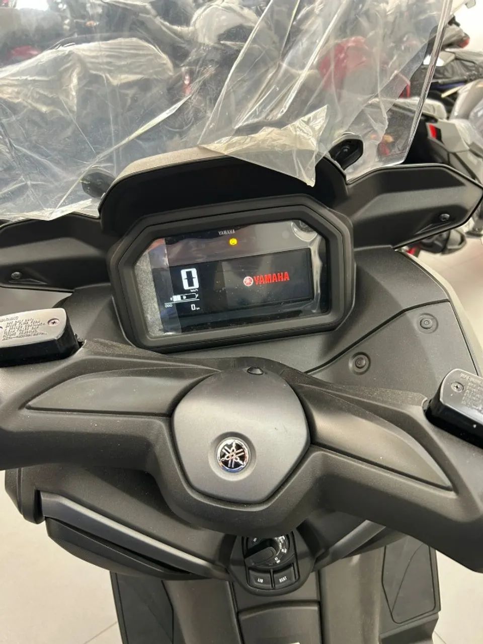 YAMAHA XMAX 300 CONNECTED,- - TECNOLOGIA, POTÊNCIA E SOFISTICAÇÃO - Foto 3