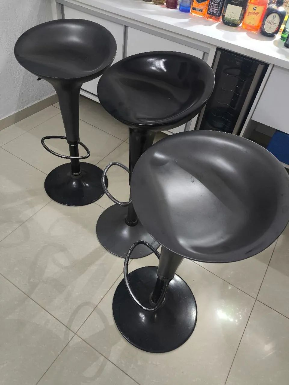 3 Banquetas 