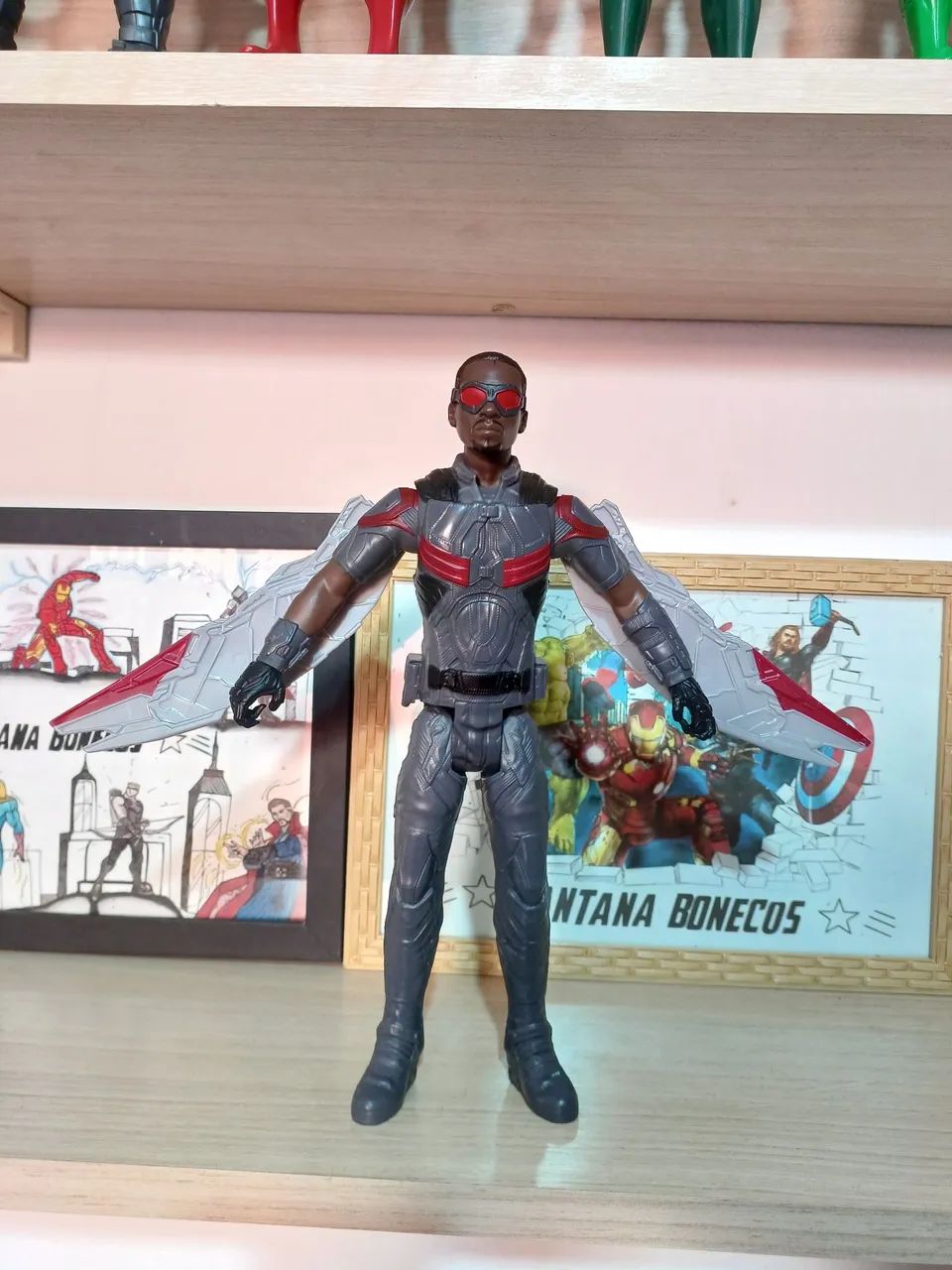 Falcão Negro 30 cm original marca Hasbro  - Foto 3