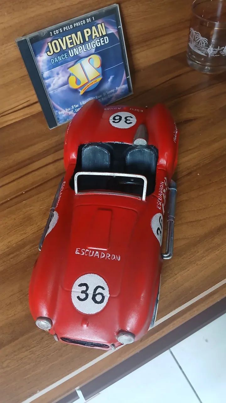 Ferrari Decorativo de Ferro (30 cm) miniatura  - Foto 2