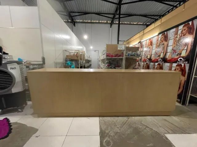 Balcão de MDF de 10 nichos