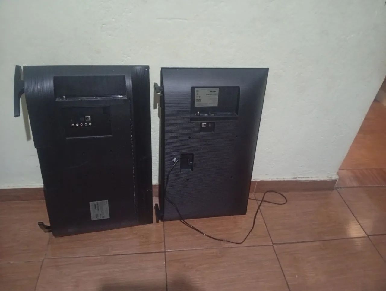 Vendo 2 tvs Samsung 32 polegadas estragada para tirar peças * - Foto 2