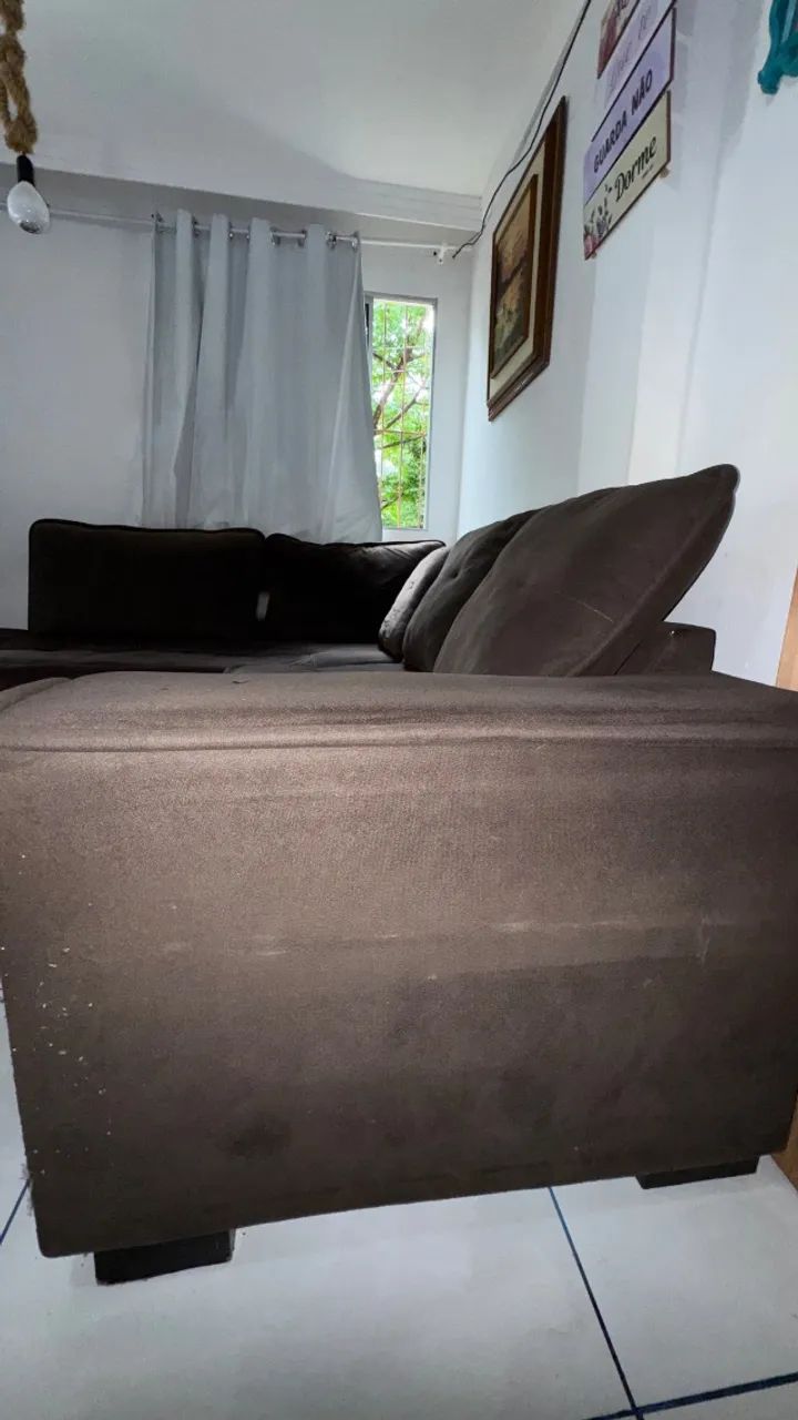 VENDO SOFÁ SEMINONO, CONSERVADO E SEM DETALHES - Foto 5