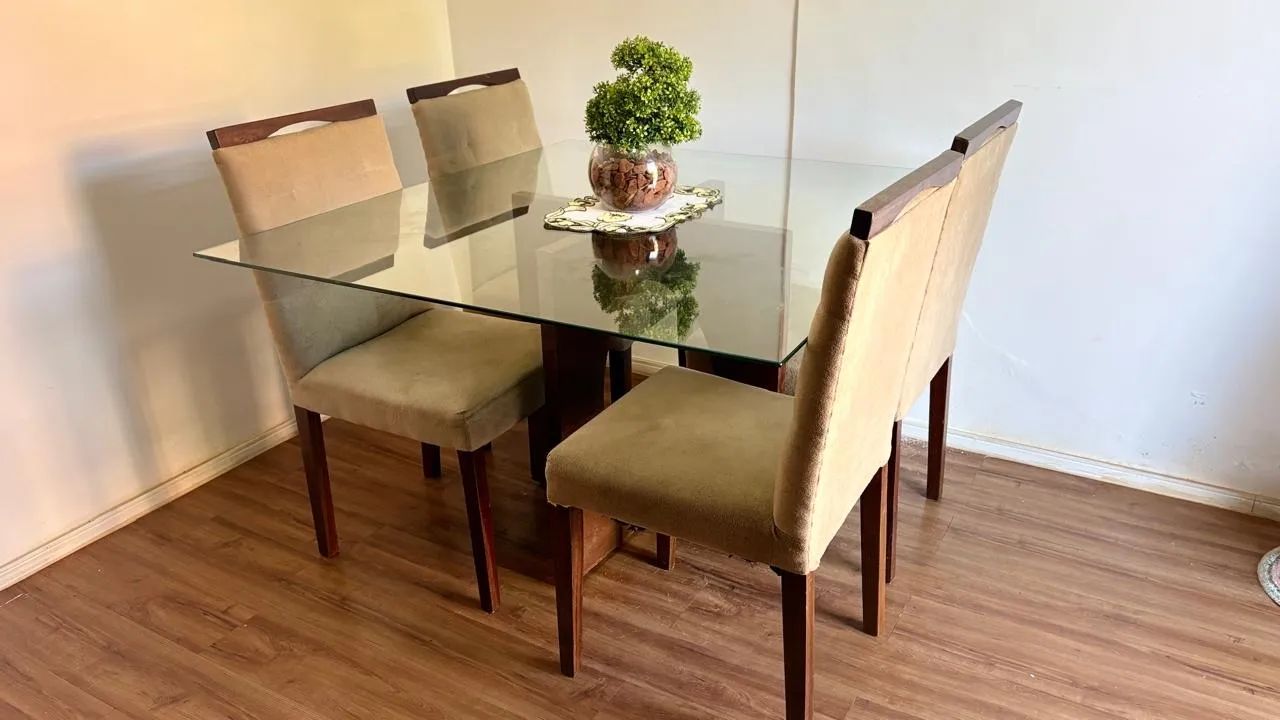 Mesa com 4 cadeiras  - Foto 3
