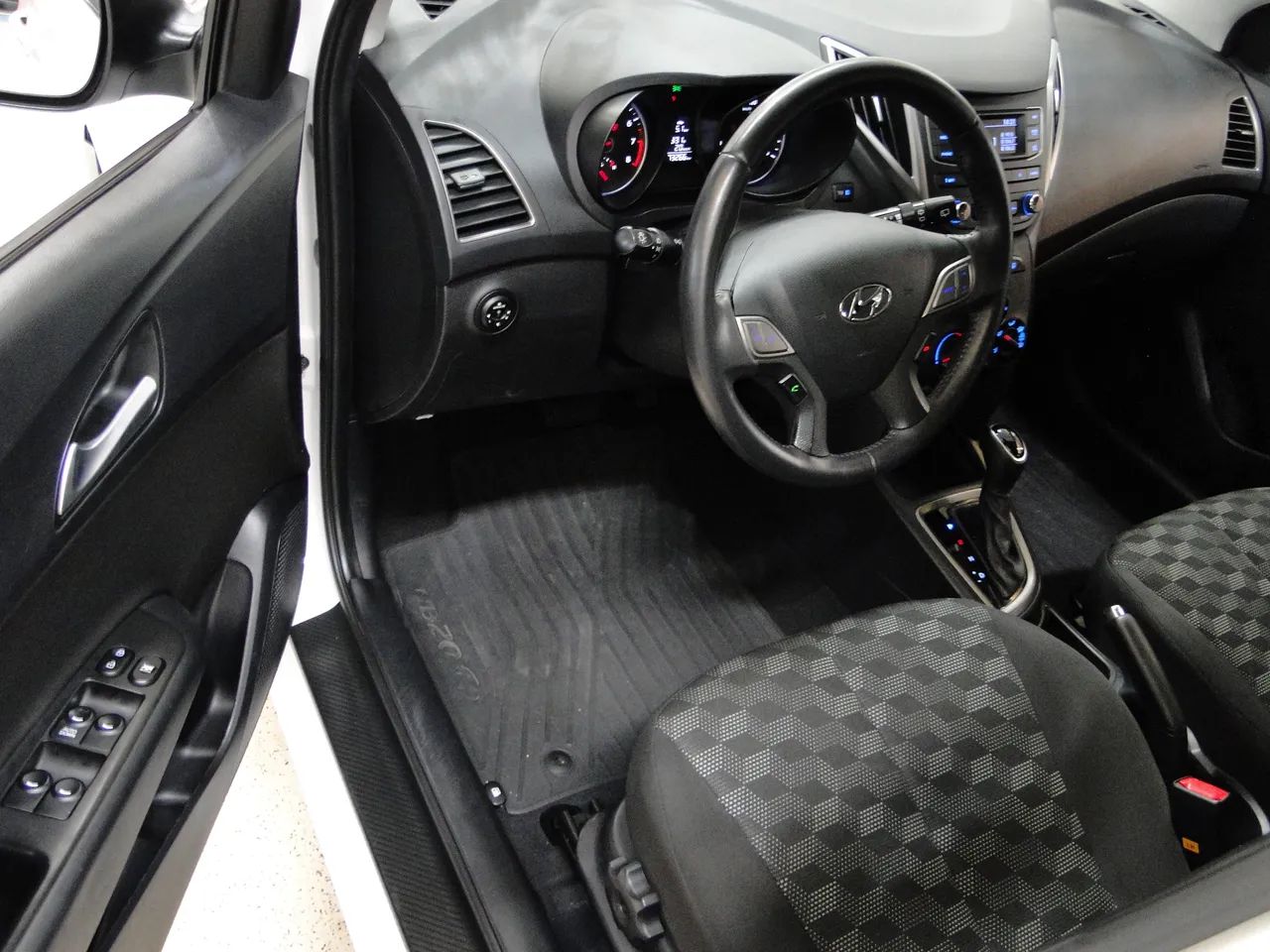 Hyundai HB20 Spicy 1.6 Flex 16V Aut. 2019 - Foto 10