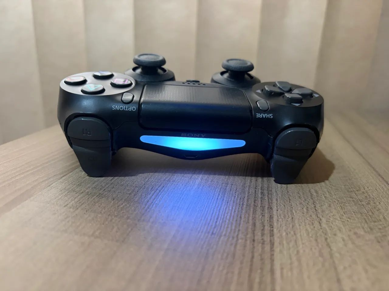 Controle Dualshock 4 original - Foto 3