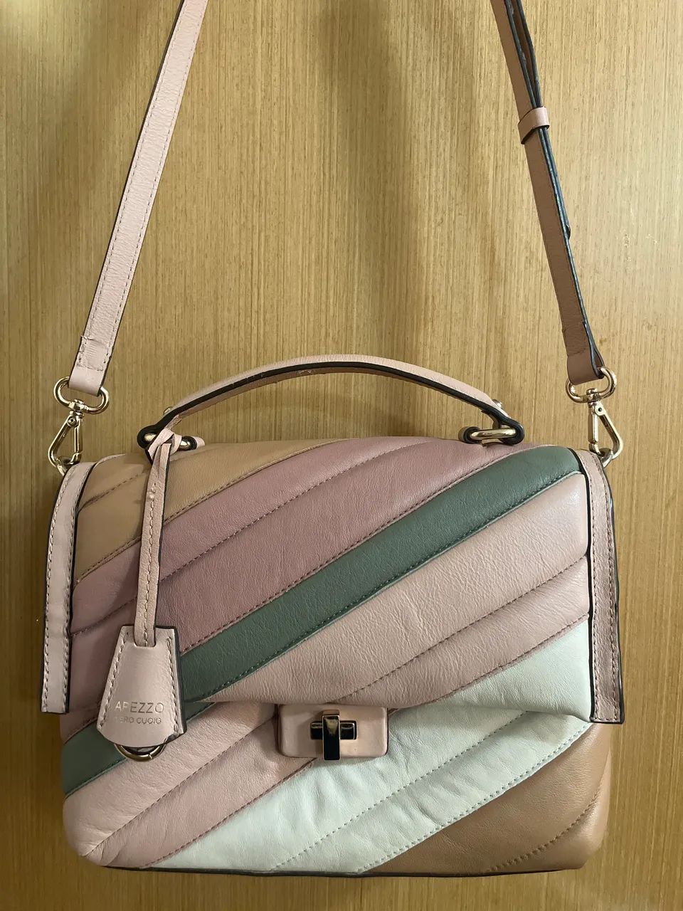 Bolsa couro Arezzo