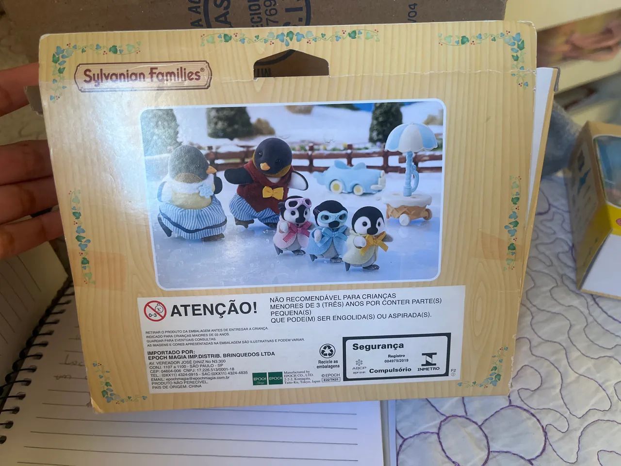 sylvanian families - Familia dos pinguins com caixa - Foto 2