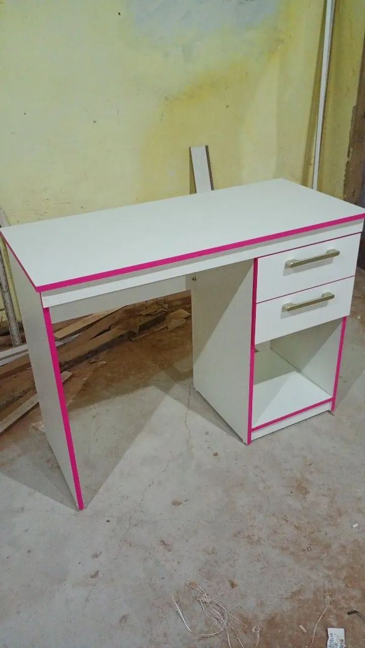 Mesa escrivaninha