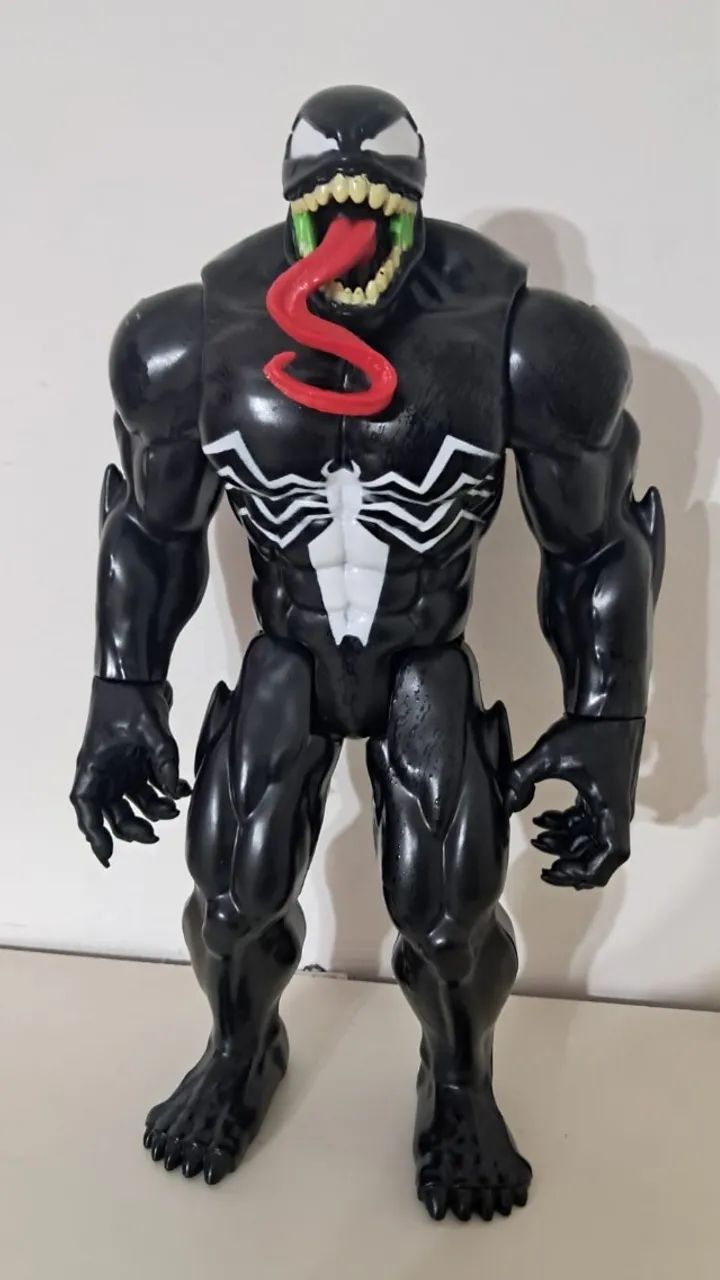 Titan Hero Marvel Venom Spiderman